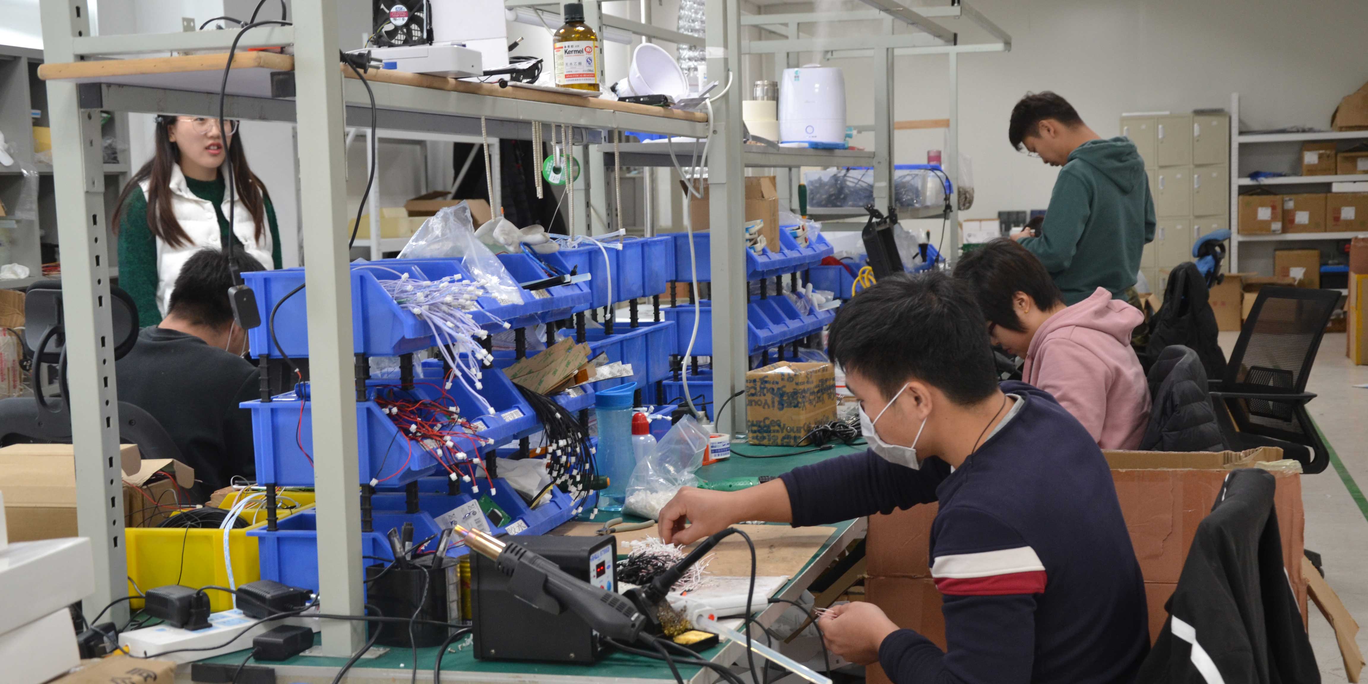 《非凡娱乐》com光电车间图片